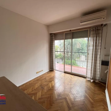ALQUILER - Lindisimo  y luminoso monoambiente con balcon corridoen ubicacion privilegiada