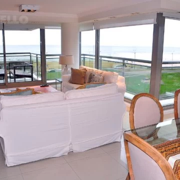 Venta ó alquiler apartamento de 4 dormitorios - Playa Brava