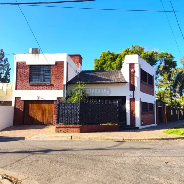 Casa en venta San Antonio De Padua Sur 4 ambientes