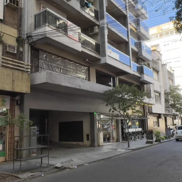 Cochera en primer piso con rampa  FINANCIACION