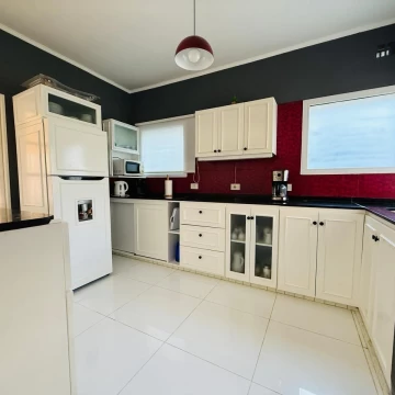Casa en venta en PILAR