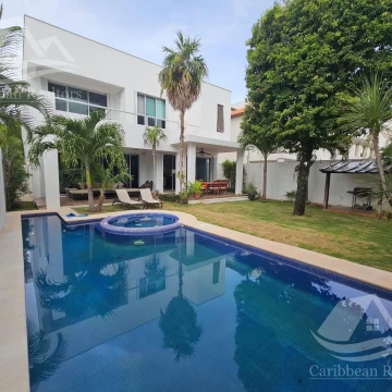 Casa  en Venta Cumbres  Cancun