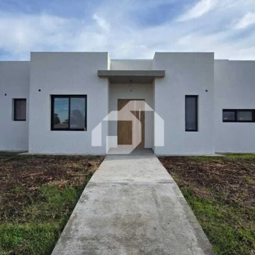 Casa  en Venta en Santa Elisa, Pilar del Este, Pilar
