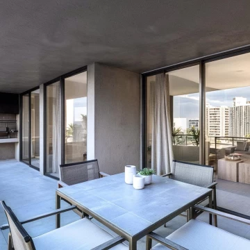 Semipiso 4 ambientes con balcón Y COCHERA EDIFICIO DE CATEGORIA AMENITIES