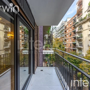 Departamento en Venta - 5 Amb. - Balcón corrido - Depends. Refaccionado a nuevo - Recoleta