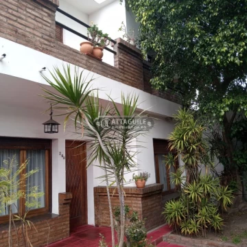 Casa en venta San Antonio De Padua Sur 5 ambientes