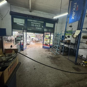 Excelente Depósito en Venta Soldati Mixtura 4 // 350 mts cub totales