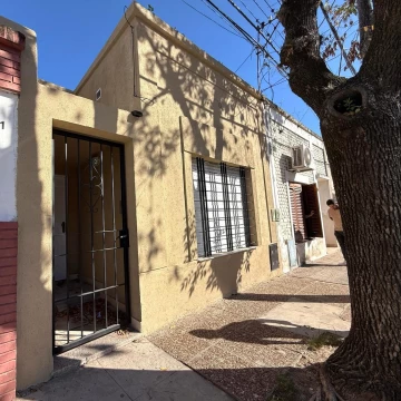 departamento 3 ambientes en venta en lujan centro planta baja con patio apto crédito