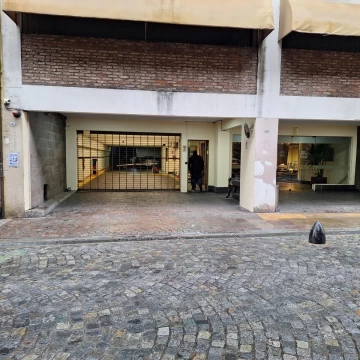 AMPLIAS Y COMODAS COCHERAS EN VENTA EN SAN TELMO