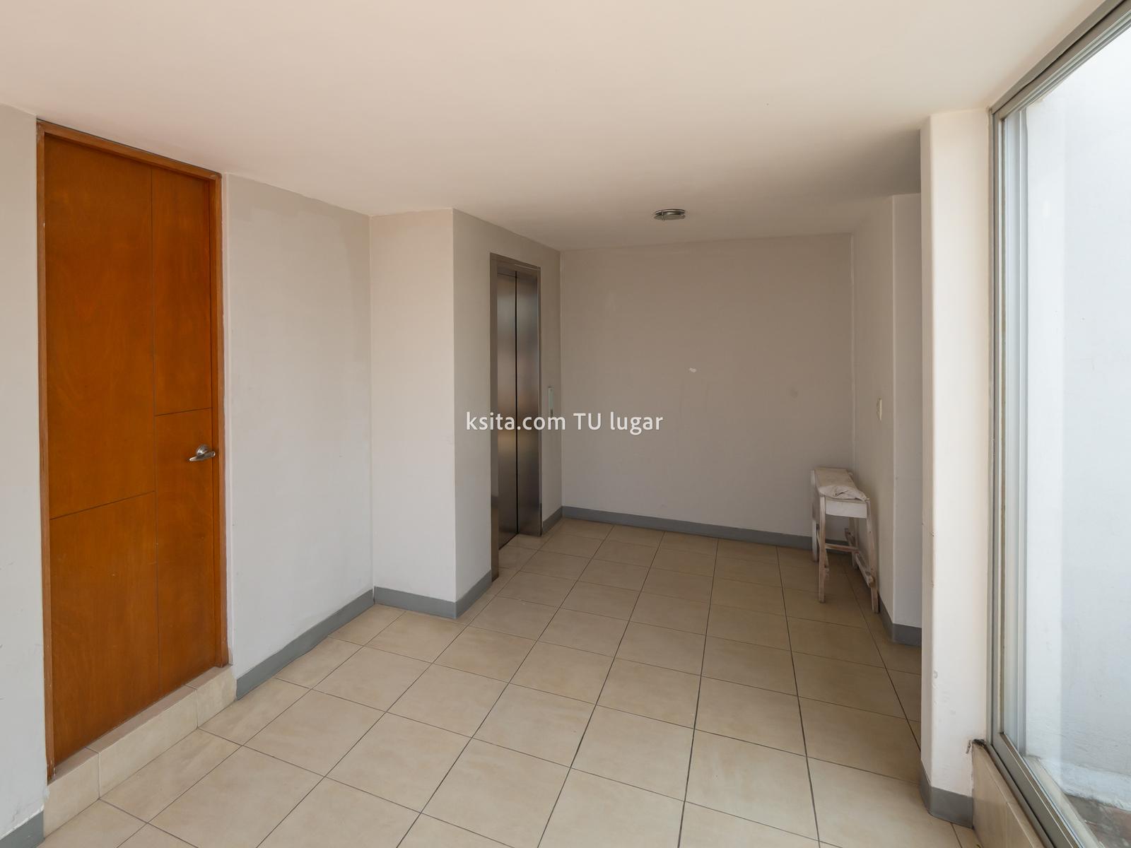 Sala de usos múltiples con baño