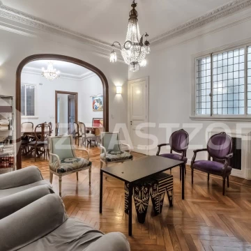 Departamento francés en venta en Recoleta, 4 dormitorios, reciclado