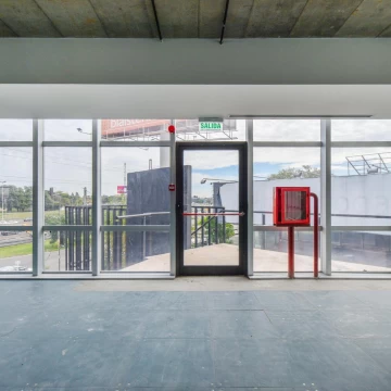 Alquiler oficina en San Isidro Plaza, Martínez