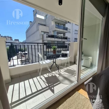 Alquiler Monoambiente con balcón y cochera. Equipado - Recoleta