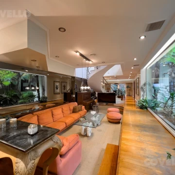 Venta casa de 7 ambientes - Caballito
