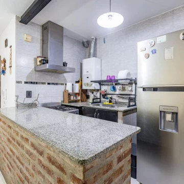 VENTA/PERMUTA -Casa - 2 departamentos - Patio y terraza - Pichincha. Rosario