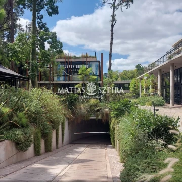 Local comercial 2 plantas en Complejo Thays Parque Leloir