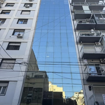 VENTA/ALQUILER – EDIFICIO EN BLOCK – MICROCENTRO