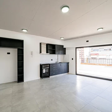 Departamento en venta. Dos ambientes. Balcón Terraza. Piso Alto. Frente y contrafrente.