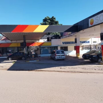 Estacion de Servicio l en Los Condores