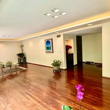 Exclusivo Departamento con Terraza y Vista Verde en Bosques de las Lomas