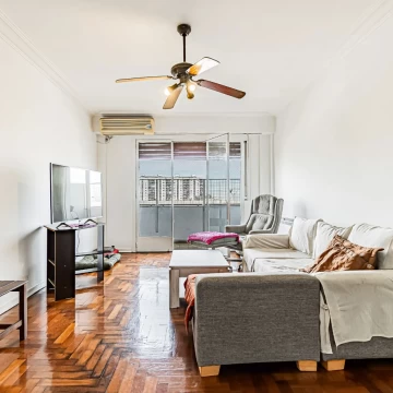 VENDIDO Venta de Departamento 3 Ambientes con dependencia en Parque Chacabuco