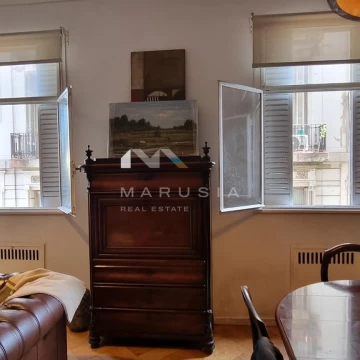 Tres ambientes y escritorio. Venta ó Alquiler. Monserrat, Capital Federal, Buenos Aires