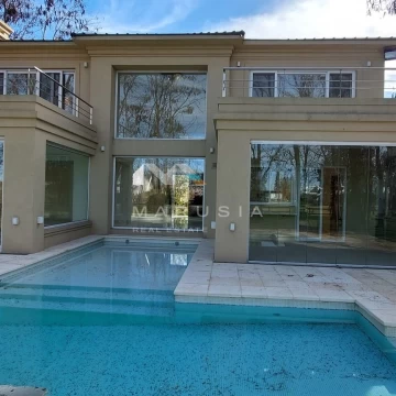 Casa  en Venta en  Estancias del Pilar, Estancias Golf, Pilar