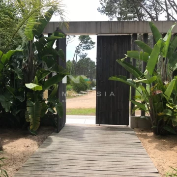 Casa  en Venta 5 ambientes ubicado en Punta del Este,  Punta del Este / Maldonado