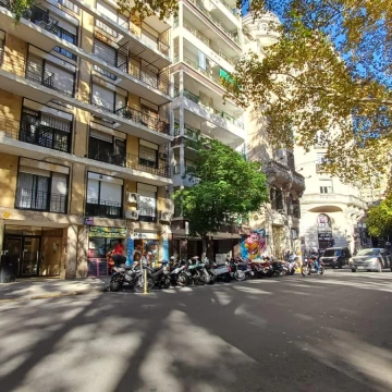 Venta Departamento 3 dormitorios Frente a Plaza - Centro, Rosario