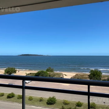 Alquiler Departamento 2 dormitorios Playa Mansa vista al mar