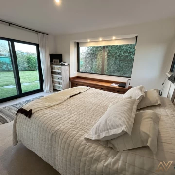 VENTA CASA DE 3 DORMITORIOS EN LA TAHONA