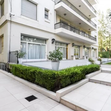 BELGRANO R-VENTA- EXCEPCIONAL EDIFICIO DE CATEGORIA- 4 PISOS-JARDINES-COCHERAS-SALON DE FIESTAS