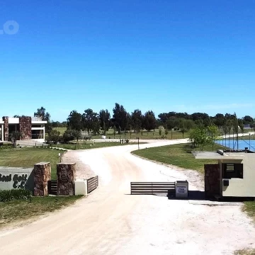 Terreno en barrio privado, amenities, seguridad las 24 hs Club House