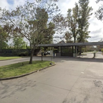 Departamento en Planta Baja con Jardín, Parrilla y Patio – Las Liebres Country Club, Pilar