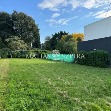 Lote en venta Solares de Zapiola