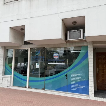 importante Casa en  venta con oficina en PB.
