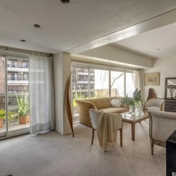 Venta Excelente departamento de 3 dormitorios en Palermo Chico con Seguridad, 2 cocheras,  Amenities