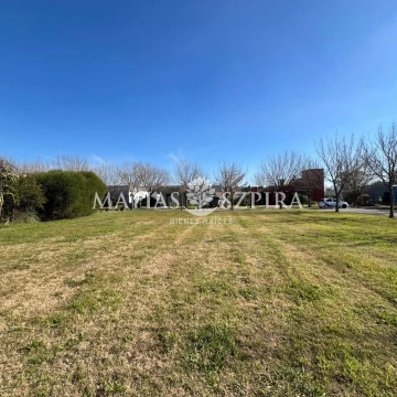 Lote en venta La Cesarina 