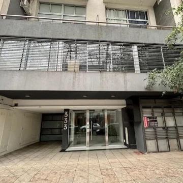 VENTA DUPLEX  3 AMBIENTES CON BALCON TERRAZA EN FLORES