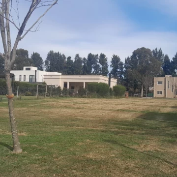 LOTE EN VENTA EN BARRIO SANTO TOMAS PILAR  
