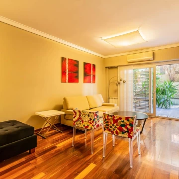 Departamento de 4 Ambientes con Patio y Parrilla en Venta