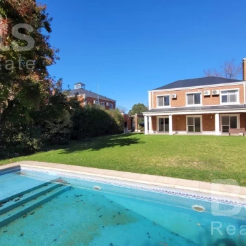 VENTA CASA LOS JAZMINES 5 AMB- PILETA - APTA CREDITO