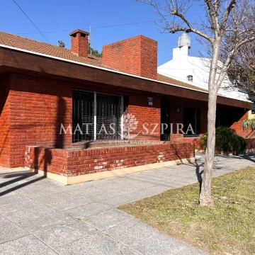 Casa en venta Paso Del Rey 5 ambientes