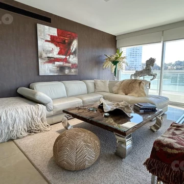 Venta departamento 2 dormitorios   servicio -  Playa Mansa