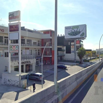 Local en Av Paseo de los Leones, Cumbres Elite