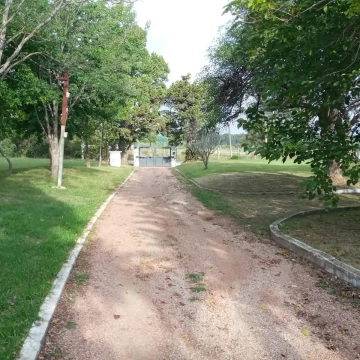 Depósito y 7 has en  Venta con Renta en Ruta 84 y Cno del Andaluz