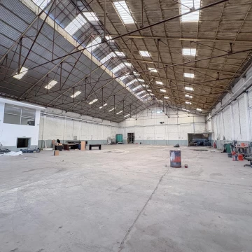Alquiler Depósito de 1700 mts cub en Avellaneda