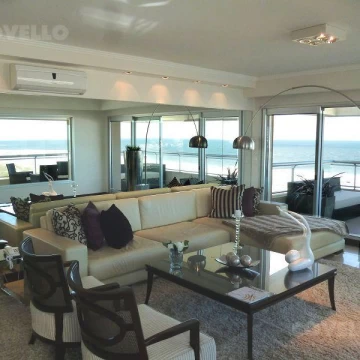 Venta apartamento frente al mar, Playa Brava
