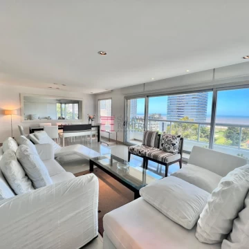 Venta - Apartamento de categoria , 3 suites , Playa Brava , Punta del Este