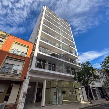 Venta Balcarce 1300 Local Comercial  Calidad Constructiva Superior Rosario